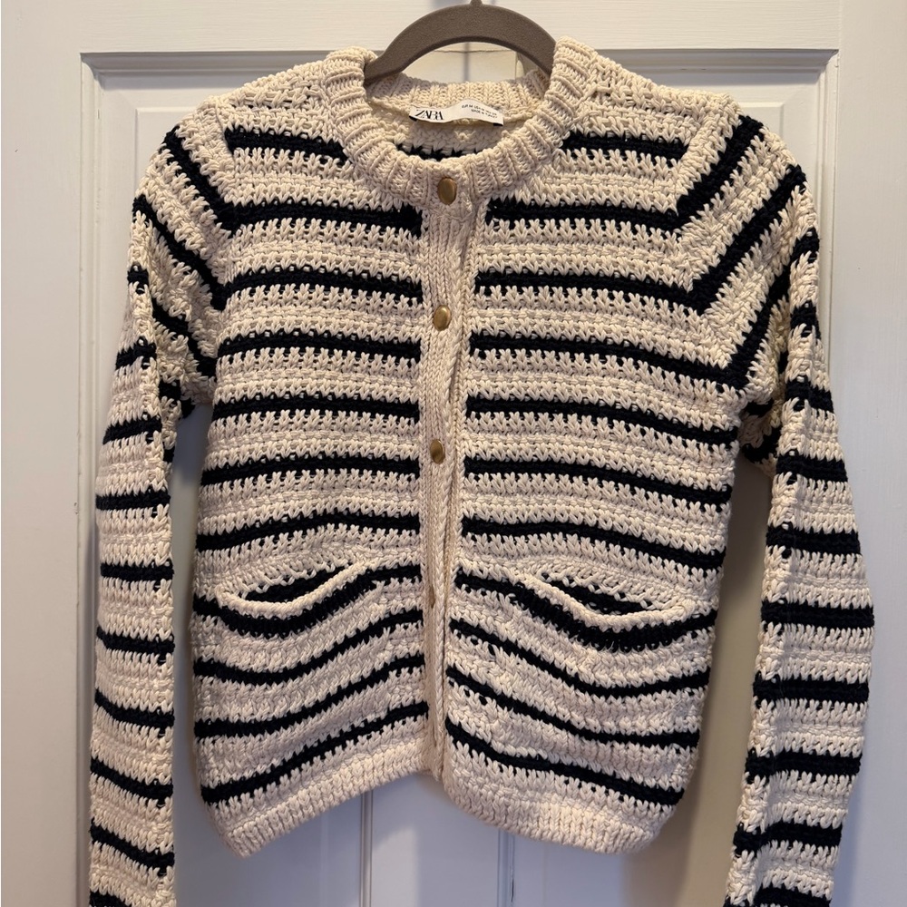 Zara spring knit snap front “Lady Sweater” cardigan pockets cream/black size M